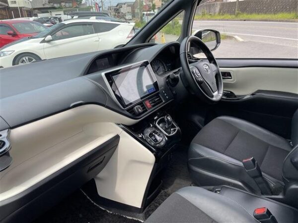 Ref:AUX-18775433 TOYOTA NOAH 2018 - Image 17