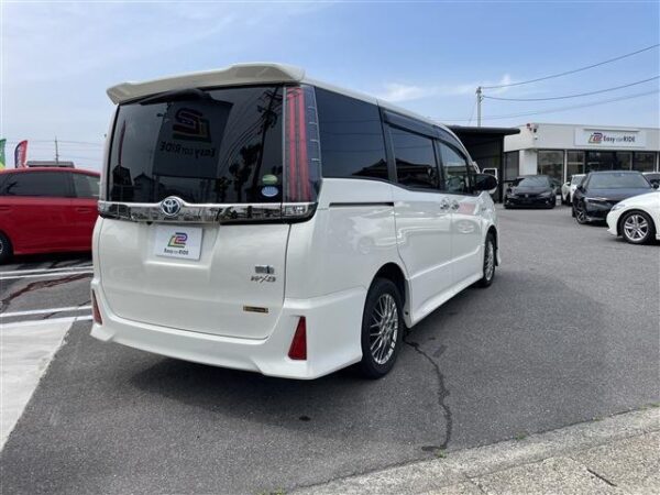 Ref:AUX-18775433 TOYOTA NOAH 2018 - Image 7