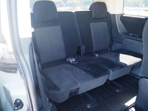 Ref:AUX-18782540 MITSUBISHI DELICA D:5 2010 - Image 13