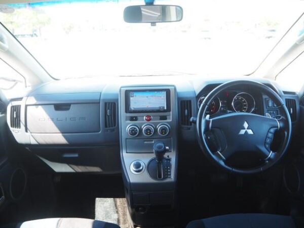 Ref:AUX-18782540 MITSUBISHI DELICA D:5 2010 - Image 8