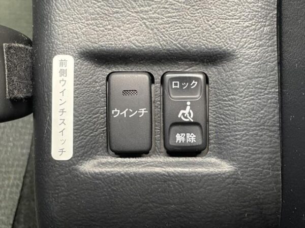 Ref:AUX-18789814 TOYOTA VOXY 2013 - Image 11