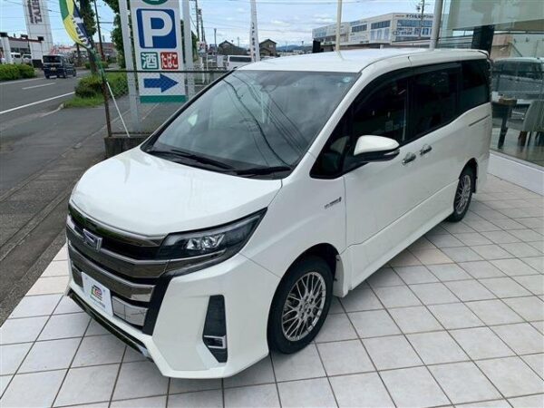 Ref:AUX-18790241 TOYOTA NOAH 2017 - Image 3