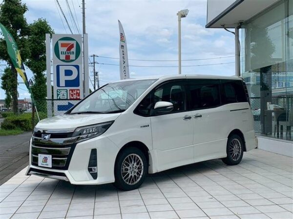 Ref:AUX-18790241 TOYOTA NOAH 2017 - Image 4
