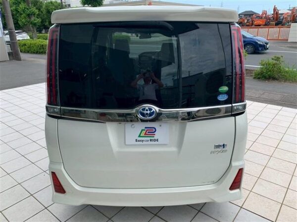 Ref:AUX-18790241 TOYOTA NOAH 2017 - Image 8