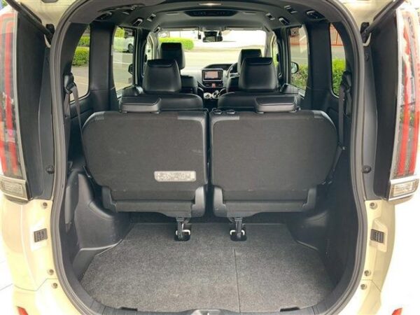 Ref:AUX-18790241 TOYOTA NOAH 2017 - Image 9