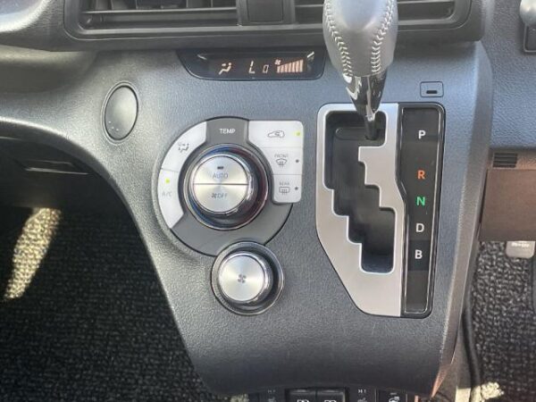 Ref:AUX-18801260 TOYOTA SIENTA 2020 - Image 13
