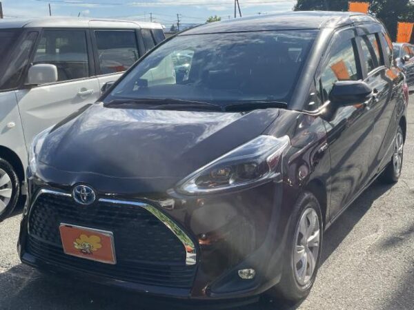 Ref:AUX-18801260 TOYOTA SIENTA 2020
