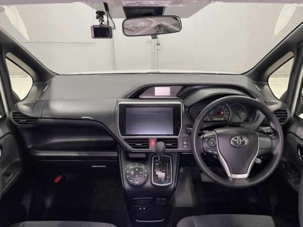 Ref:AUX-18801334 TOYOTA NOAH 2020 - Image 16