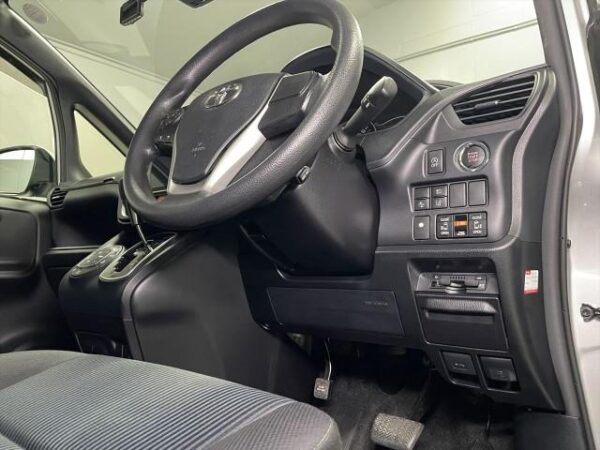 Ref:AUX-18801334 TOYOTA NOAH 2020 - Image 20