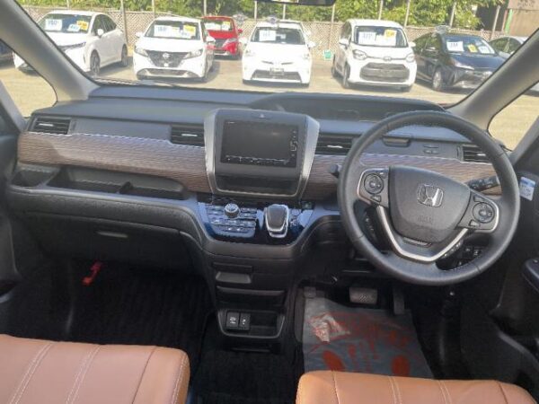 Ref:AUX-18801364 HONDA FREED HYBRID 2023 - Image 3