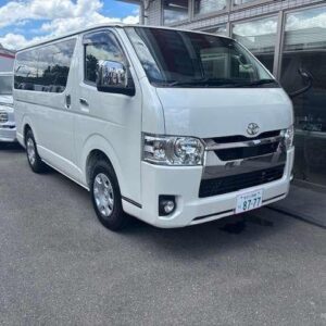 2020 Toyota Hiace Van pearl diesel used car Japan export