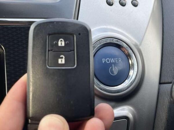 Ref:AUX-18814991 TOYOTA PRIUS ALPHA 2018 - Image 16