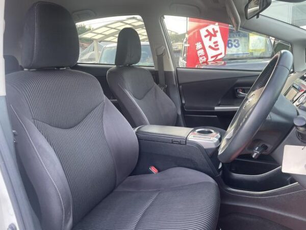 Ref:AUX-18814991 TOYOTA PRIUS ALPHA 2018 - Image 6