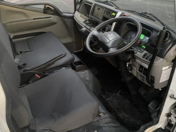 Ref:AUX-18820424 MITSUBISHI FUSO CANTER 2017 - Image 3
