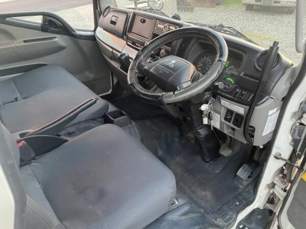 Ref:AUX-18820430 MITSUBISHI FUSO CANTER 2016 - Image 3