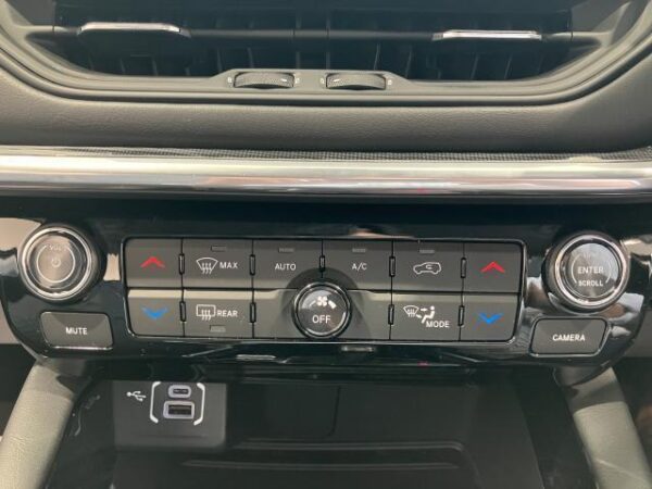 Ref:AUX-18820724 CHRYSLER JEEP JEEP COMMANDER 2025 - Image 18