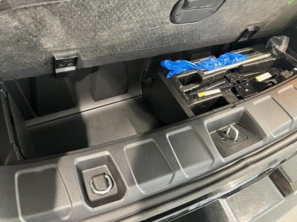Ref:AUX-18820724 CHRYSLER JEEP JEEP COMMANDER 2025 - Image 19