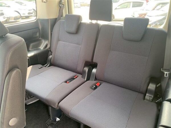Ref:AUX-18820813 TOYOTA NOAH 2022 - Image 14