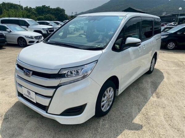 Ref:AUX-18820813 TOYOTA NOAH 2022 - Image 7