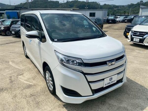 Ref:AUX-18820813 TOYOTA NOAH 2022 - Image 9