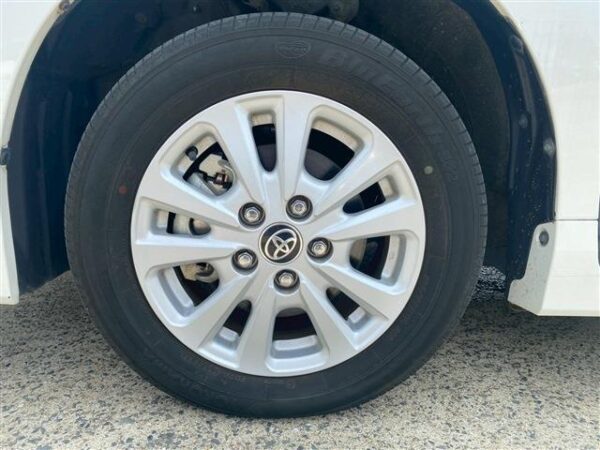 Ref:AUX-18820813 TOYOTA NOAH 2022 - Image 10
