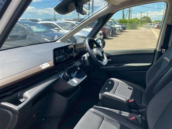 Ref:AUX-18820816 NISSAN SERENA 2023 - Image 17