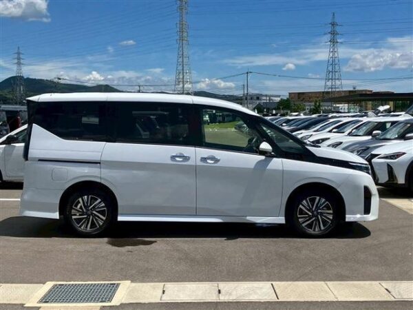 Ref:AUX-18820816 NISSAN SERENA 2023 - Image 7