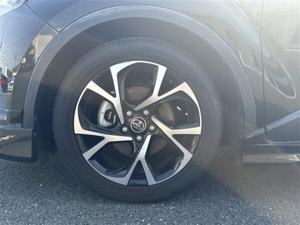 Ref:AUX-18820822 TOYOTA C-HR 2017 - Image 15