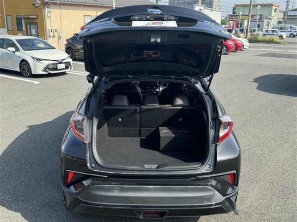 Ref:AUX-18820822 TOYOTA C-HR 2017 - Image 6
