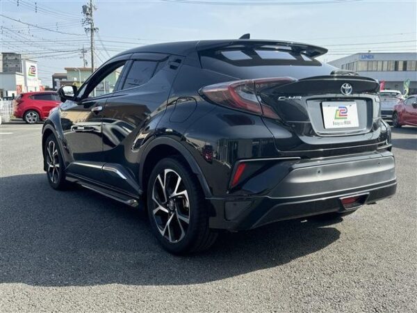 Ref:AUX-18820822 TOYOTA C-HR 2017 - Image 8