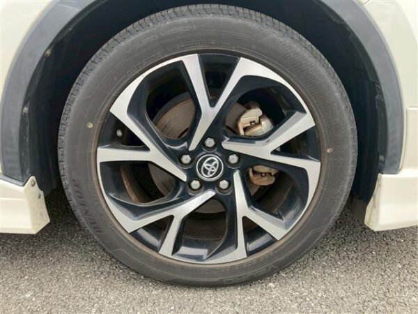 Ref:AUX-18820824 TOYOTA C-HR 2018 - Image 11