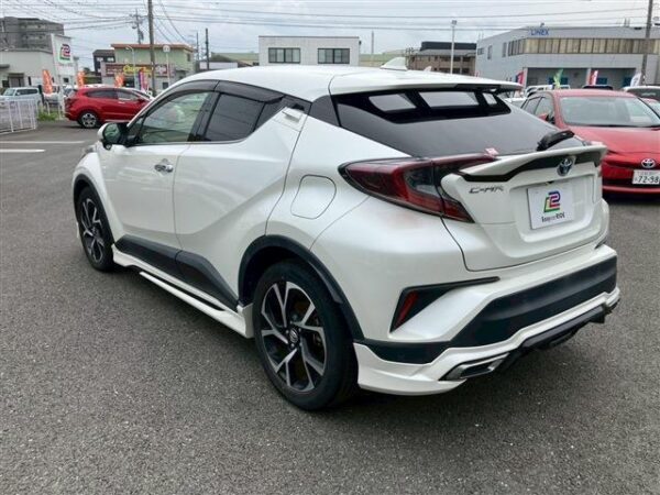 Ref:AUX-18820824 TOYOTA C-HR 2018 - Image 8
