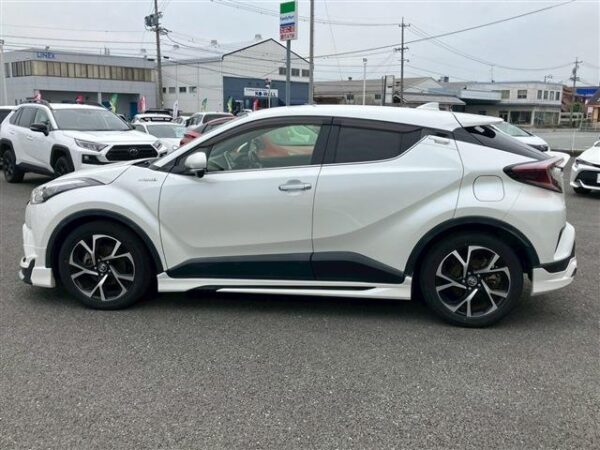 Ref:AUX-18820824 TOYOTA C-HR 2018 - Image 9