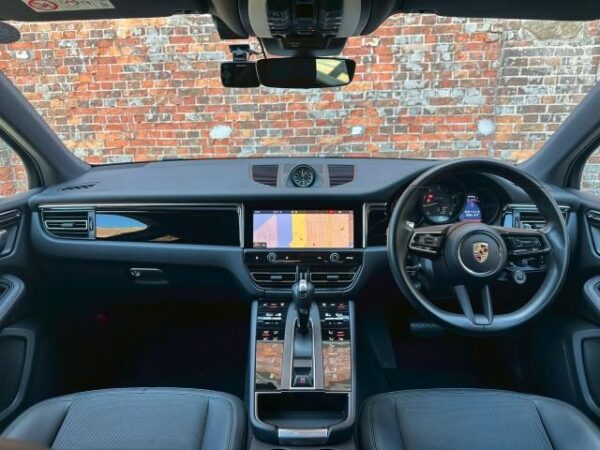Ref:AUX-18832175 PORSCHE MACAN 2023 - Image 2