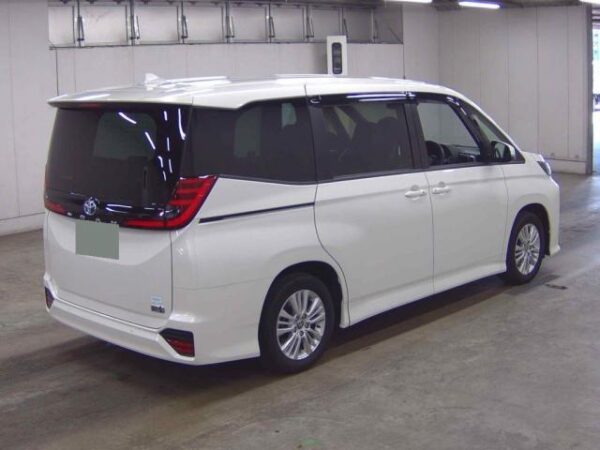 Ref:AUX-18835243 TOYOTA NOAH 2024 - Image 2