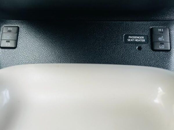 Ref:AUX-18842688 TOYOTA PRIUS 2017 - Image 11