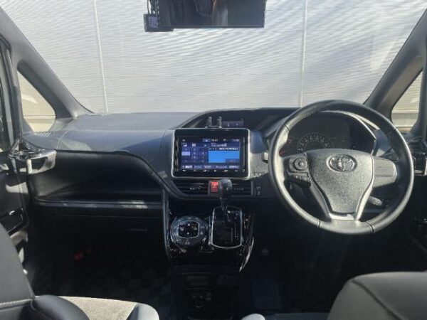 Ref:AUX-18850086 TOYOTA NOAH 2020 - Image 3