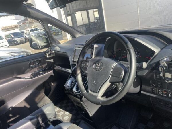 Ref:AUX-18850086 TOYOTA NOAH 2020 - Image 5