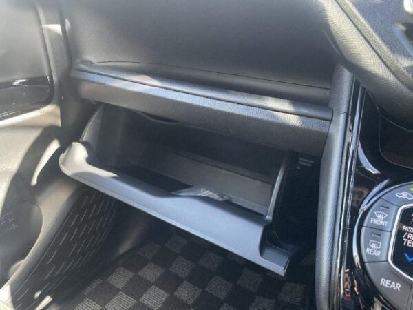 Ref:AUX-18850086 TOYOTA NOAH 2020 - Image 6