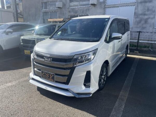 Ref:AUX-18850086 TOYOTA NOAH 2020