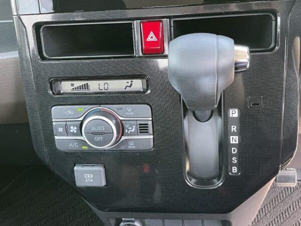 Ref:AUX-18850127 TOYOTA ROOMY 2021 - Image 12