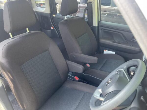 Ref:AUX-18850127 TOYOTA ROOMY 2021 - Image 4