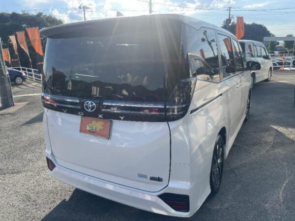 Ref:AUX-18850190 TOYOTA VOXY 2023 - Image 2
