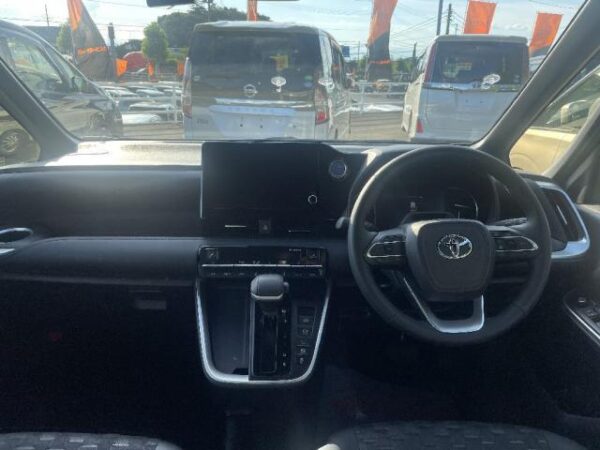 Ref:AUX-18850190 TOYOTA VOXY 2023 - Image 3