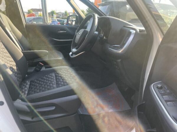 Ref:AUX-18850190 TOYOTA VOXY 2023 - Image 5