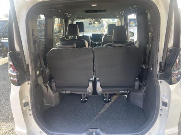 Ref:AUX-18850190 TOYOTA VOXY 2023 - Image 7