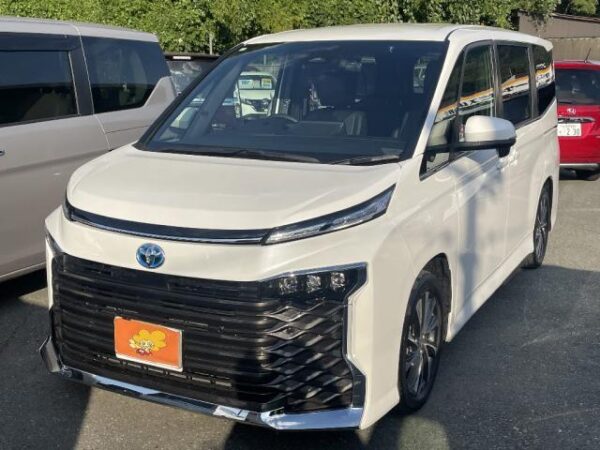 Ref:AUX-18850190 TOYOTA VOXY 2023