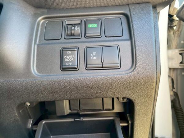 Ref:AUX-18850220 NISSAN SERENA 2018 - Image 20