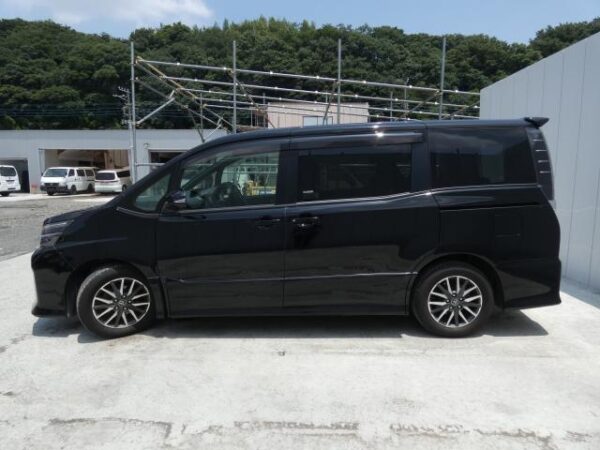 Ref:AUX-18857169 TOYOTA VOXY 2014 - Image 12