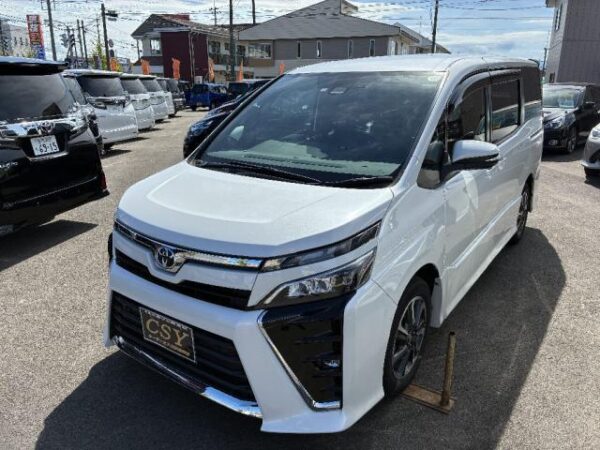 Ref:AUX-18864291 TOYOTA VOXY 2020